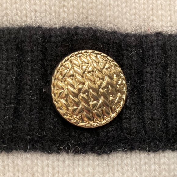 C By Bloomingdale’s Contrast Trim Cashmere Cardigan Size M NWOT - Picture 11 of 16